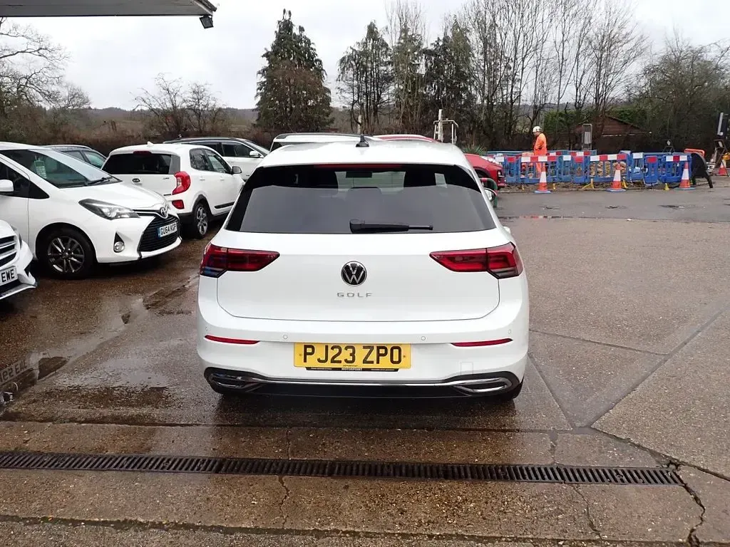 Used VW Golf VIII Edition 130 HP (95 kW) 2023 White Hatchback