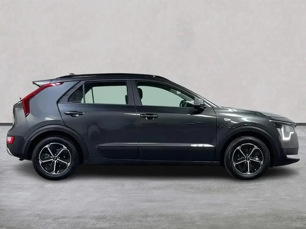 Używany Kia Niro 2024 Szary SUV