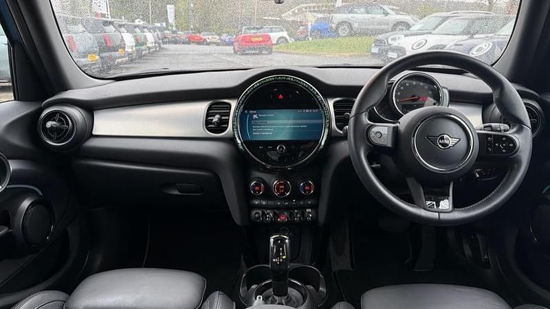 Used Mini Cooper Exclusive 134 HP (98 kW) 2021 Blue Hatchback