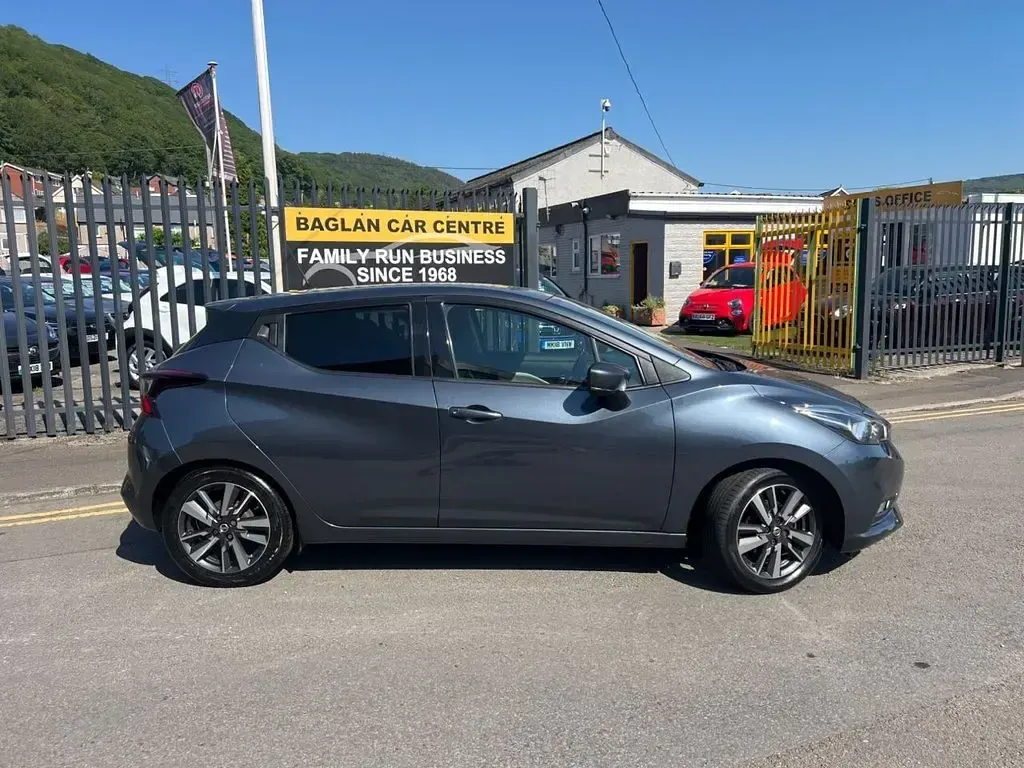 Used Nissan Micra N-Connecta 90 HP (66 kW) 2017 Grey Hatchback
