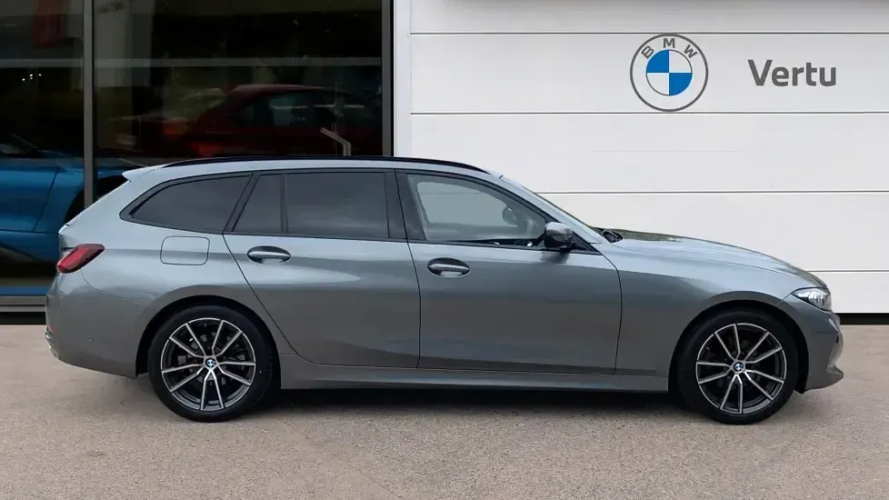 Used BMW 320 Sport Line 184 HP (135 kW) 2025 Grey Estate