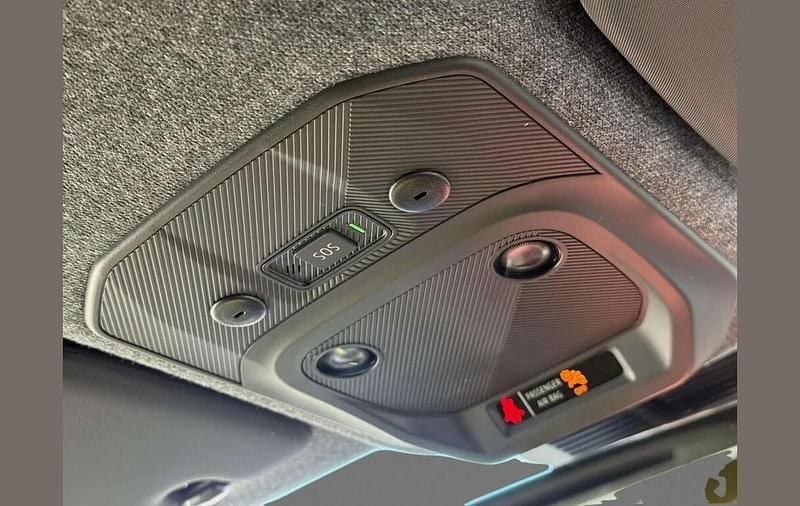 Used Renault R5 Iconic 110 kW (150 HP) 2025 Other Hatchback