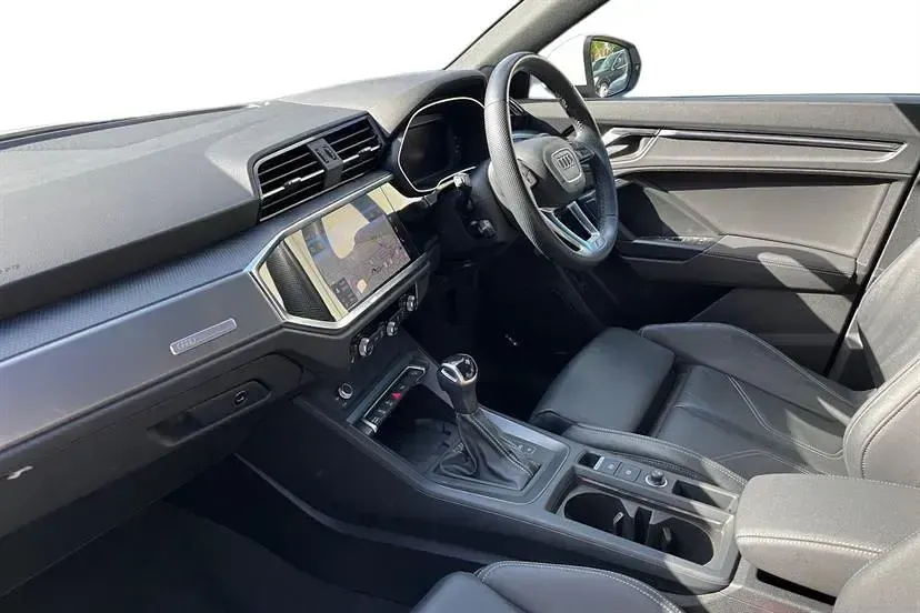 Used Audi Q3 S-Line 150 HP (110 kW) 2024 Arkona white SUV