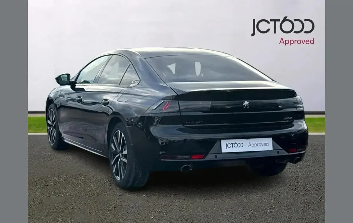 Used Peugeot 508 Premium 221 HP (162 kW) 2023 Black Hatchback