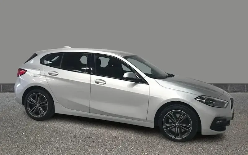 Used BMW 118 Sport Line 140 HP (102 kW) 2019 Hatchback