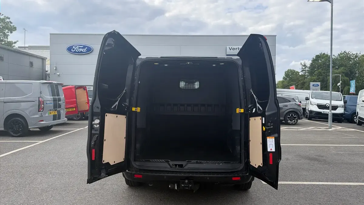 Używany Ford Transit Custom Limited 130 KM (95 kW) 2022 Van