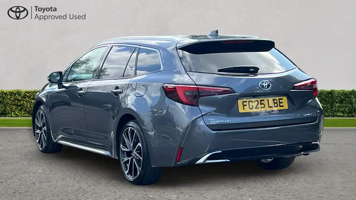 Used Toyota Corolla 140 HP (102 kW) 2025 Decuma grey Estate