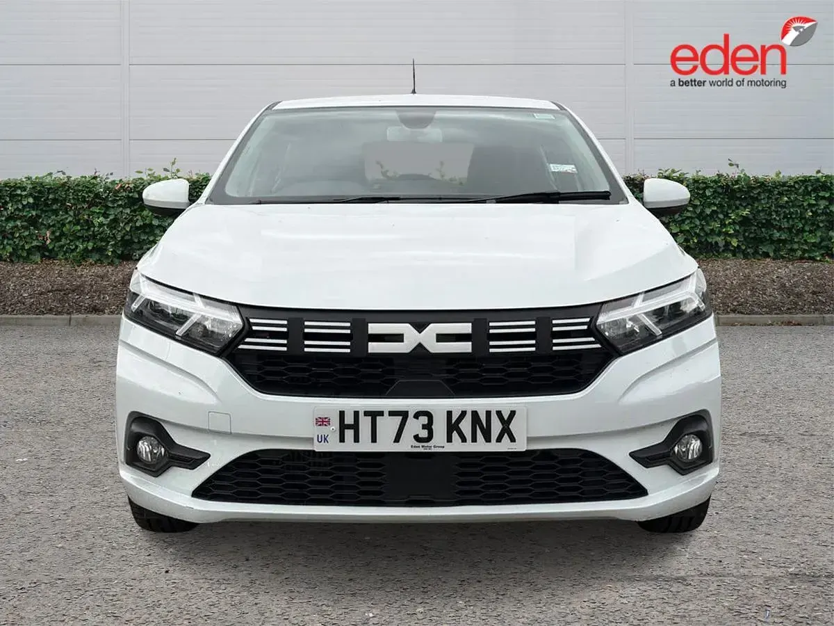 Used Dacia Sandero Expression 101 HP (74 kW) 2023 White Hatchback