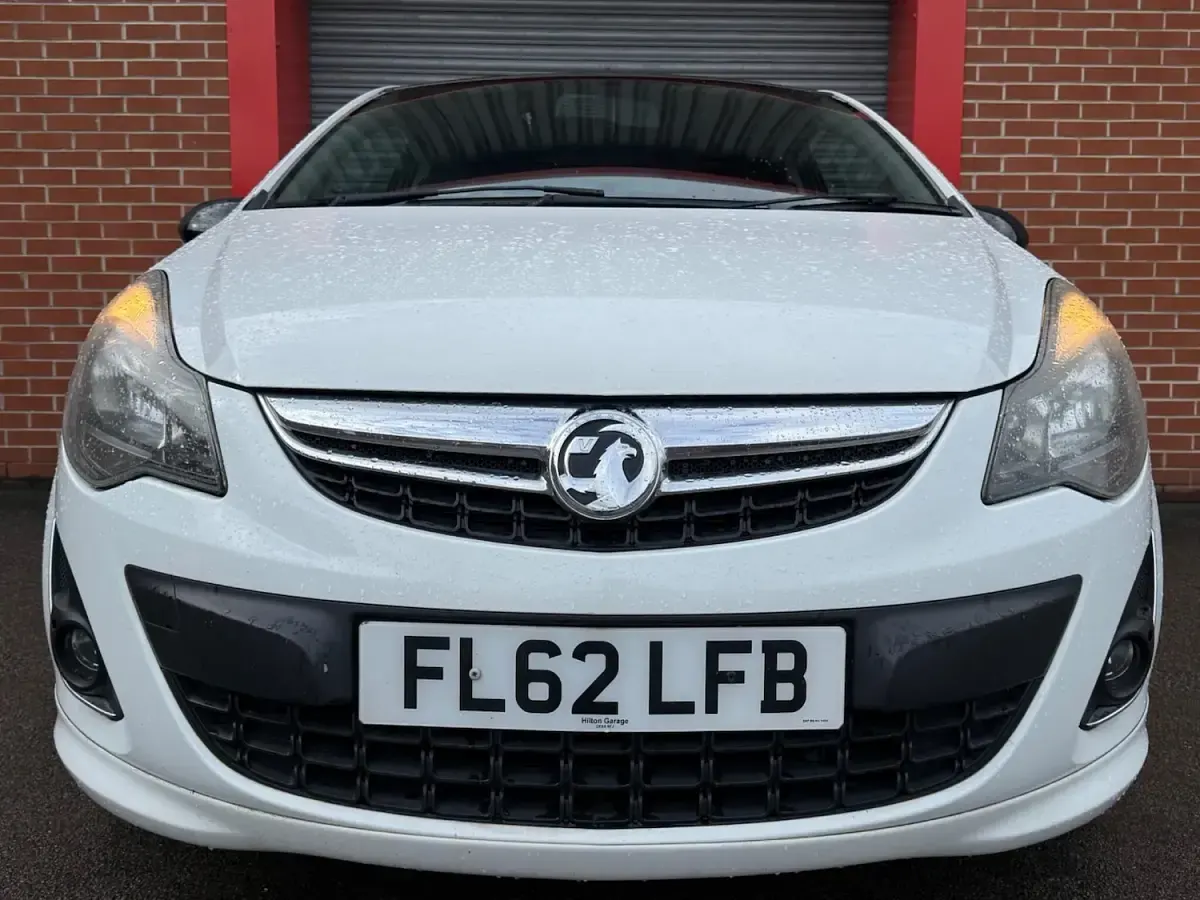 Used Vauxhall Corsa Edition 2012 White Hatchback