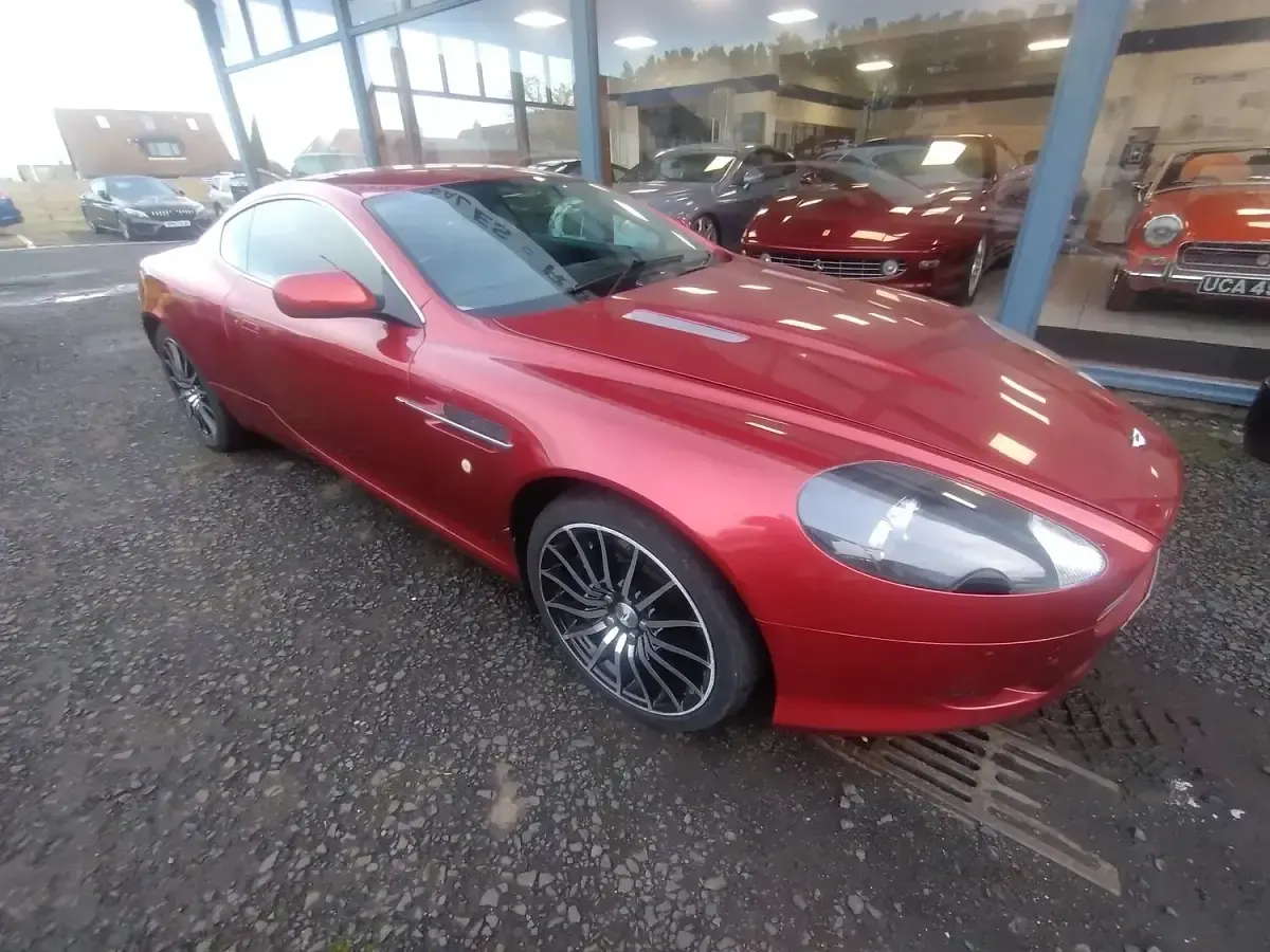Used Aston Martin DB9 456 HP (335 kW) 2007 Red Coupe