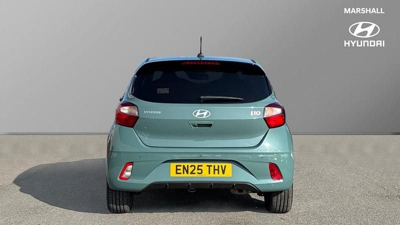 Used Hyundai i10 Premium 79 HP (58 kW) 2025 Green Hatchback