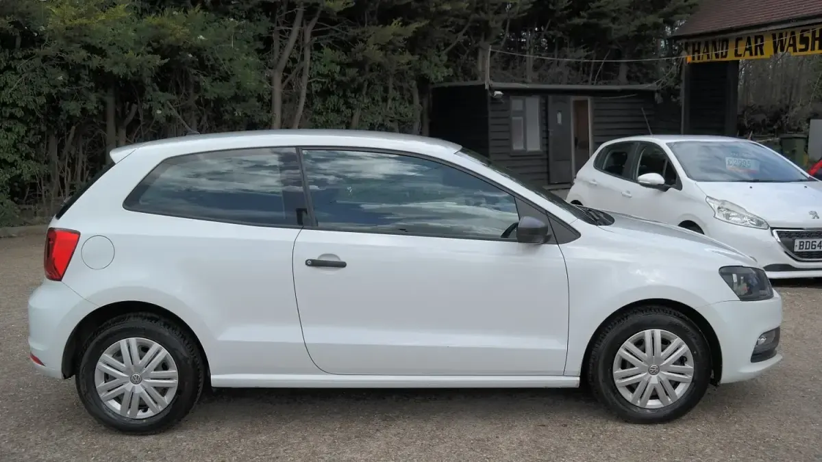 Used VW Polo S 59 HP (43 kW) 2015 White Hatchback