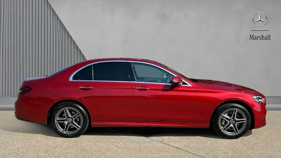 Used Mercedes E300 AMG Line Premium 306 HP (225 kW) 2023 Red