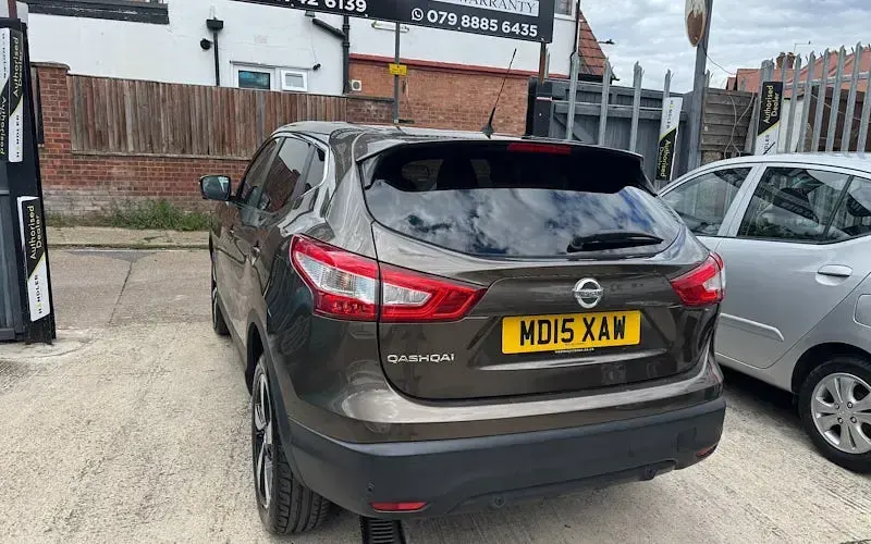 Used Nissan Qashqai N-TEC 116 HP (85 kW) 2015 Beige SUV