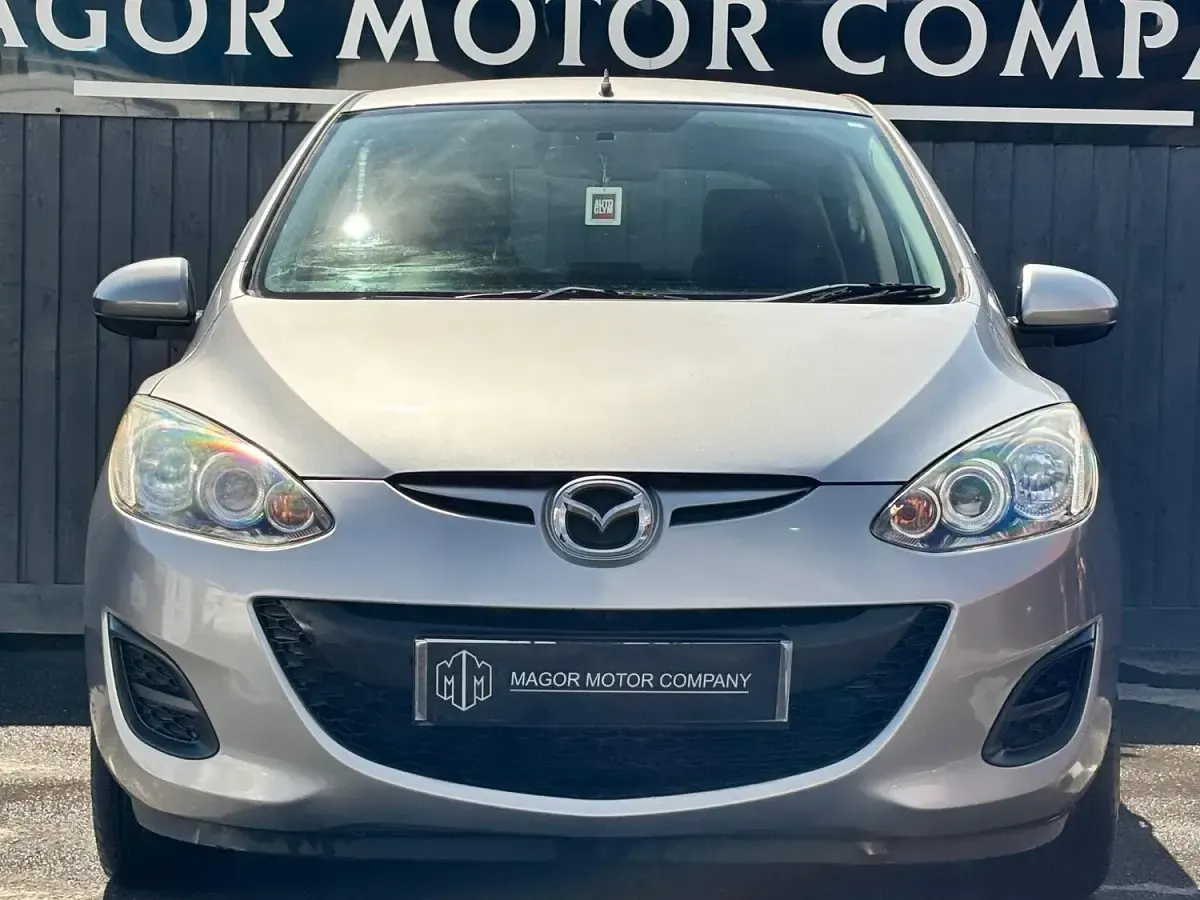 Used Mazda 2 84 HP (61 kW) 2013 Silver Hatchback