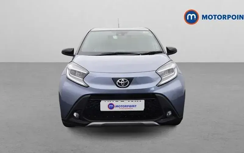 Used Toyota Aygo X 72 HP (52 kW) 2025 Grey SUV