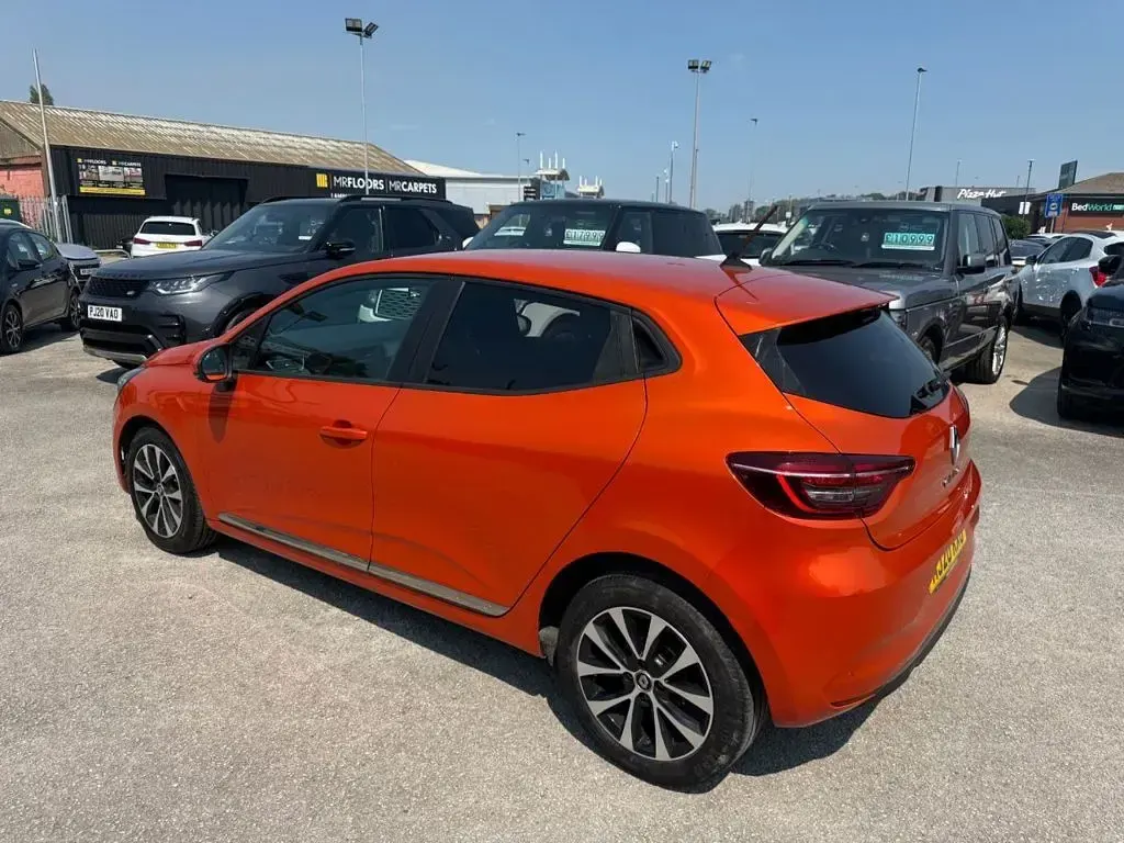 Used Renault Clio Iconic 2020 Orange Hatchback