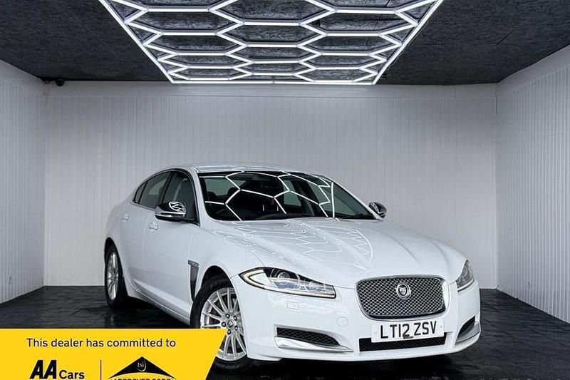 Used Jaguar XF Business Edition 163 HP (119 kW) 2012 White Sedan
