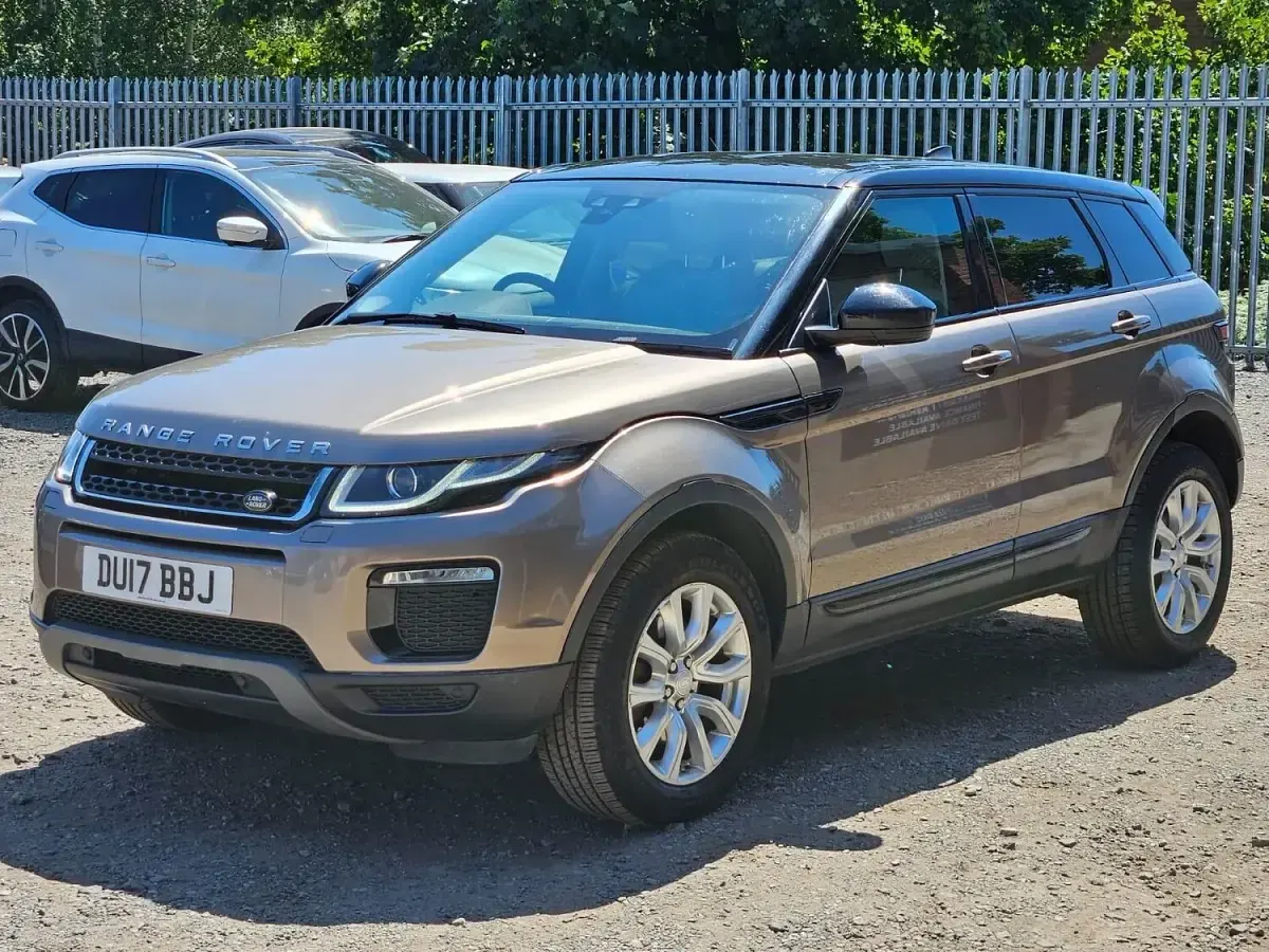 Used Land Rover Range Rover evoque SE 2017 Brown Estate
