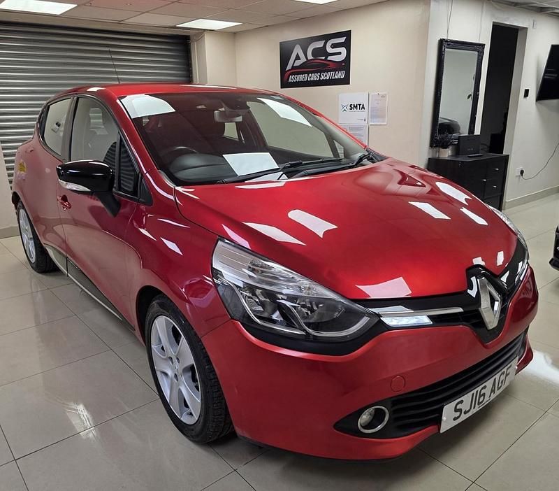 Used Renault Clio IV Dynamique 2016 Red Hatchback