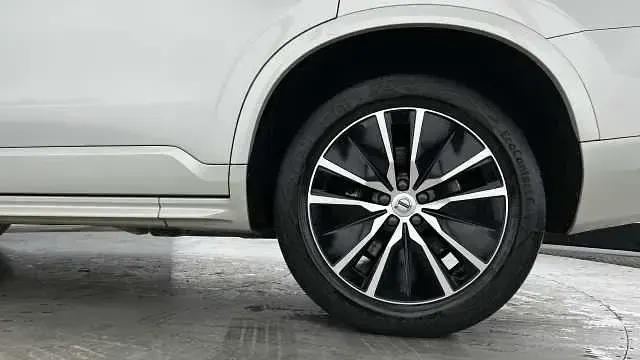 Usado Volvo XC90 Momentum 232 HP (170 kW) 2022 SUV