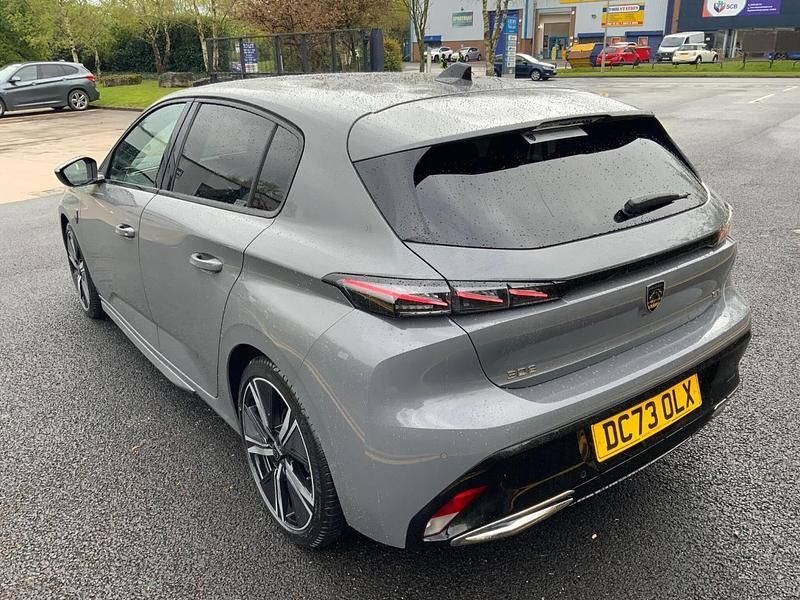 Usado Peugeot 308 GT 129 HP (94 kW) 2024 Cinzento Citadino