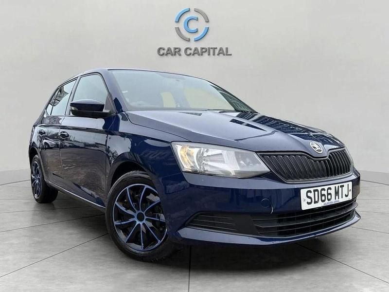 Used Skoda Fabia 60 HP (44 kW) 2016 Blue Hatchback
