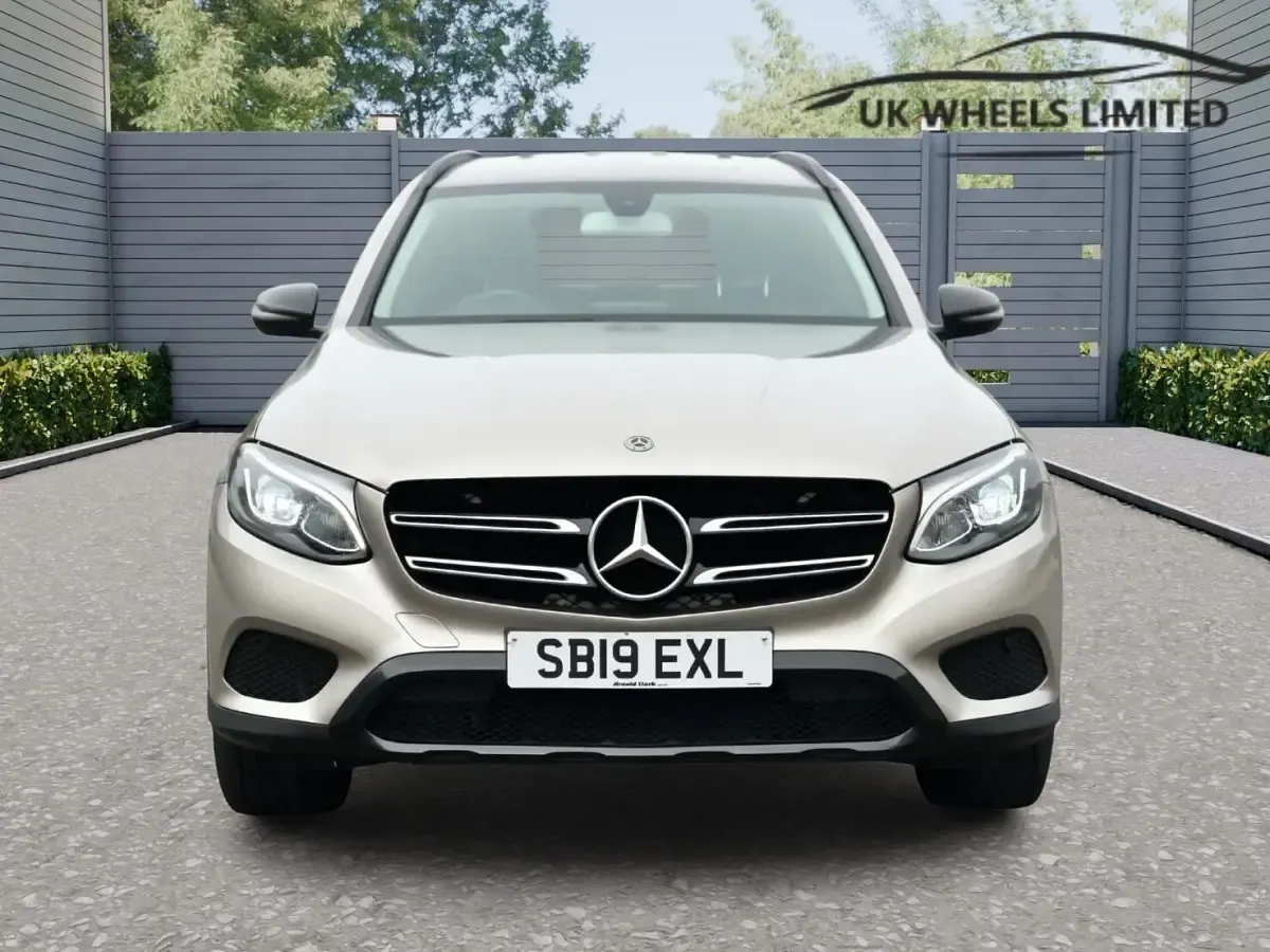 Begagnad Mercedes GLC250 Urban 211 HK (155 kW) 2019 Silver Kombi