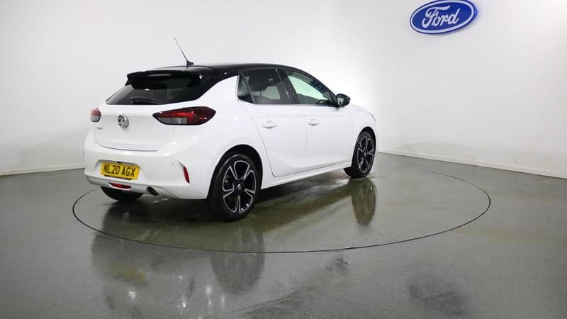 Used Vauxhall Corsa Elite 100 HP (73 kW) 2020 White Hatchback