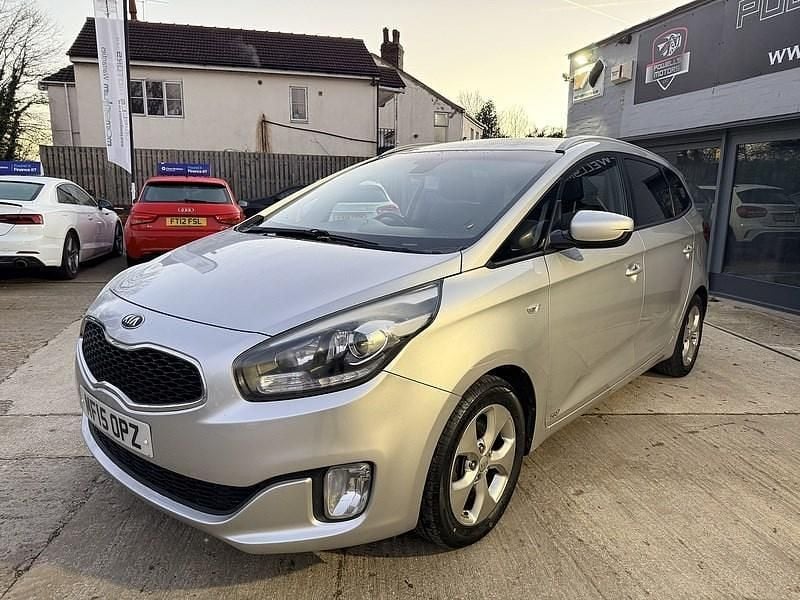 Used Kia Carens 133 HP (97 kW) 2015 Silver MPV