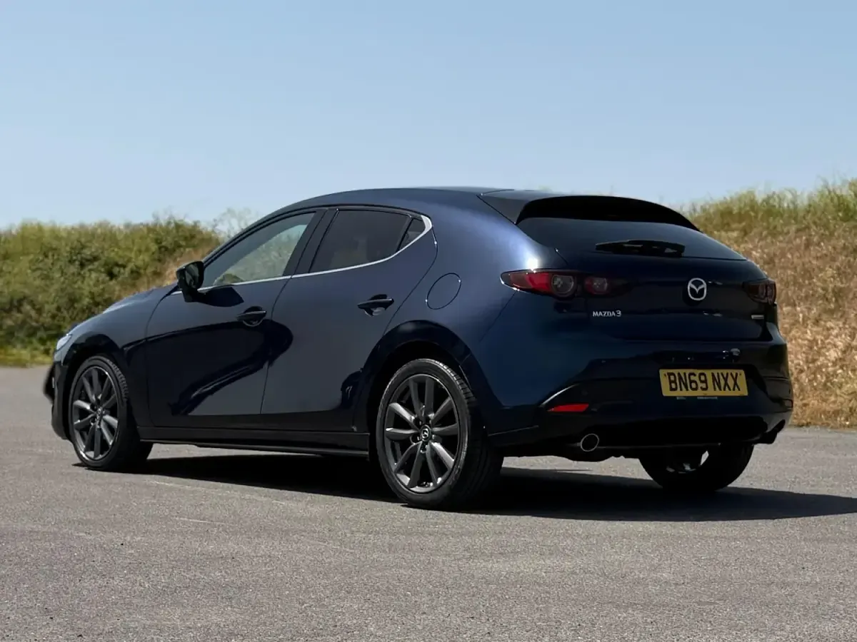 Used Mazda 3 Inclusive 122 HP (89 kW) 2020 Blue Hatchback
