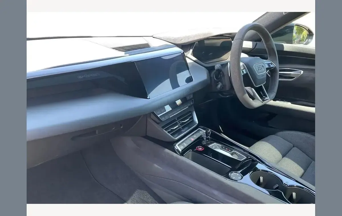 Used Audi e-tron GT quattro Comfort 384 kW (523 HP) 2023 Mythos black Sedan