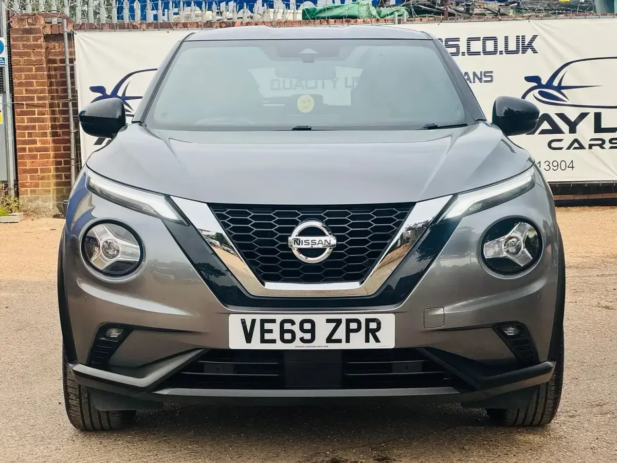 Used Nissan Juke N-Connecta 117 HP (86 kW) 2019 Grey SUV