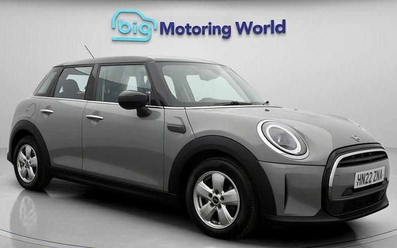 Used 2022 Mini Cooper Classic Hatchback | £16,000 (Fair price) - Image 1/4