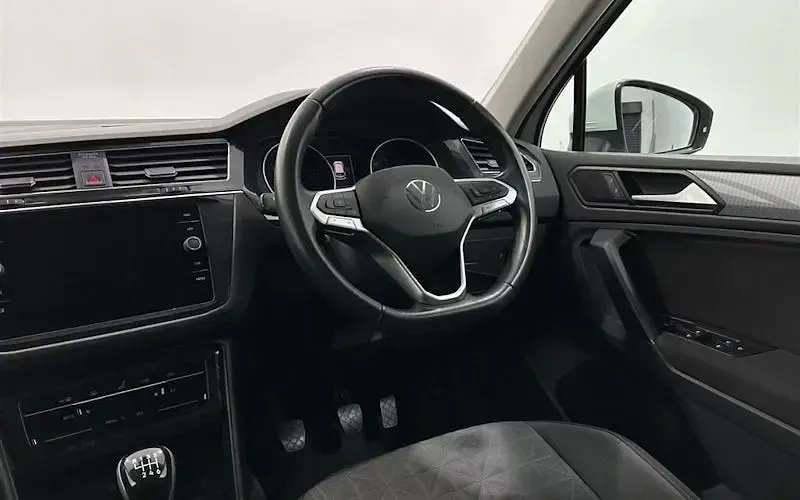 Used VW Tiguan Life 150 HP (110 kW) 2022 White SUV
