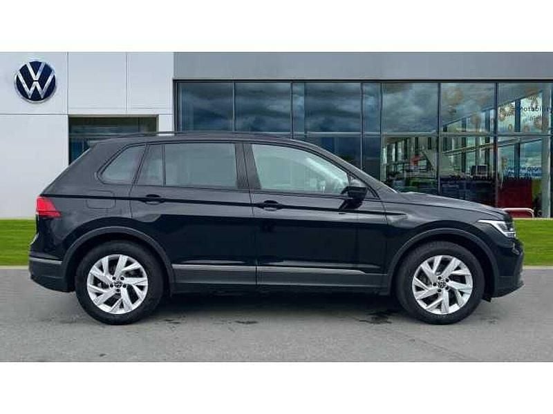 Used VW Tiguan Life 150 HP (110 kW) 2021 Black SUV