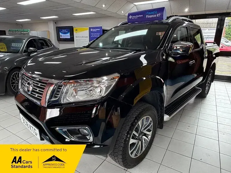 Used Nissan Navara Tekna 190 HP (139 kW) 2018 Black Pickup