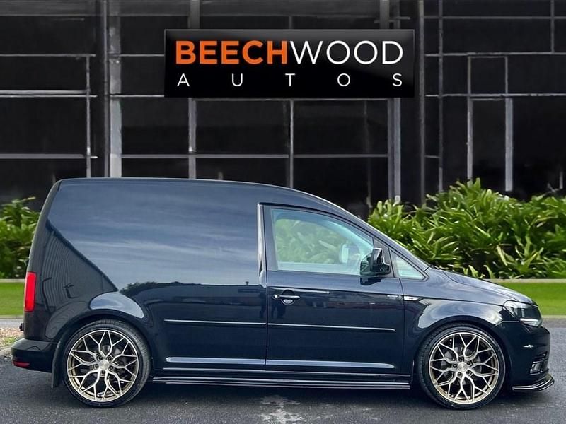 Used VW Caddy Highline 122 HP (89 kW) 2017 Black MPV