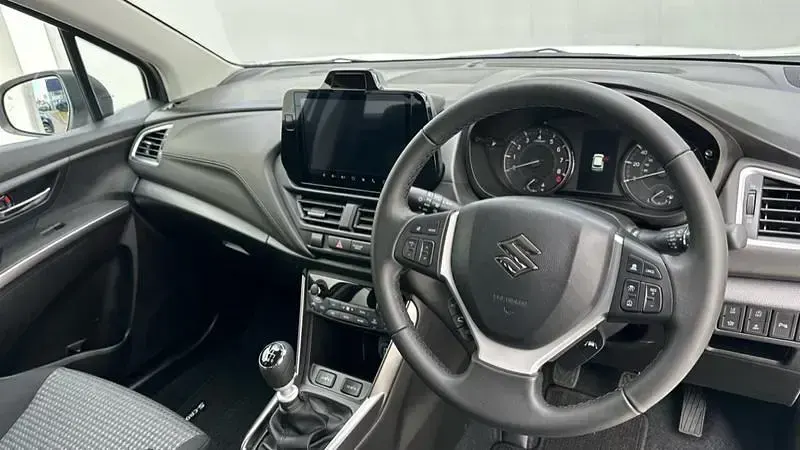 Novo Suzuki SX4 129 HP (94 kW) 2025 Branco Citadino