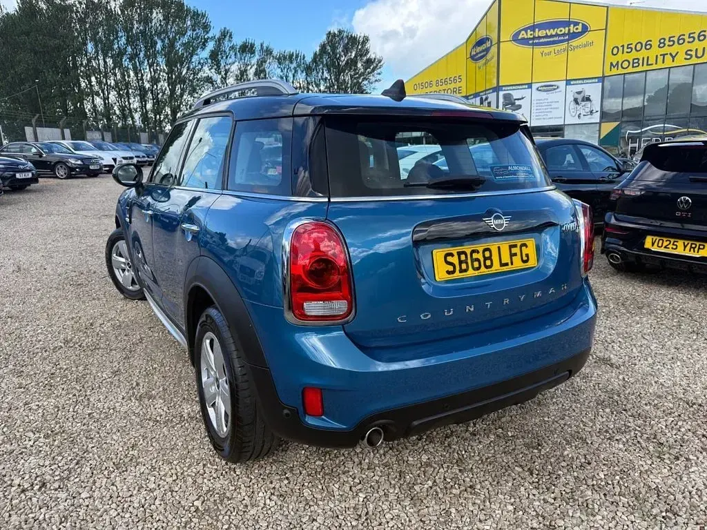 Used Mini Cooper D 150 HP (110 kW) 2018 Blue Hatchback