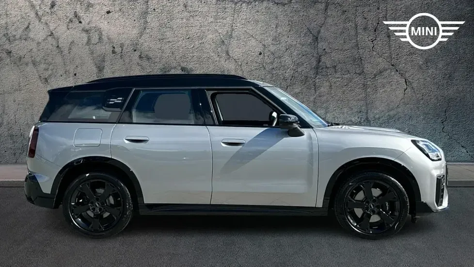 Used Mini Countryman 168 HP (123 kW) 2025 Silver SUV