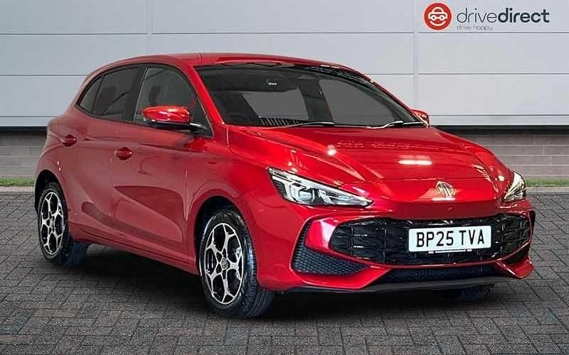 Tri coat dynamic red Used 2024 MG MG3 Trophy Hatchback | £17,130 (Fair price) - Image 1/4