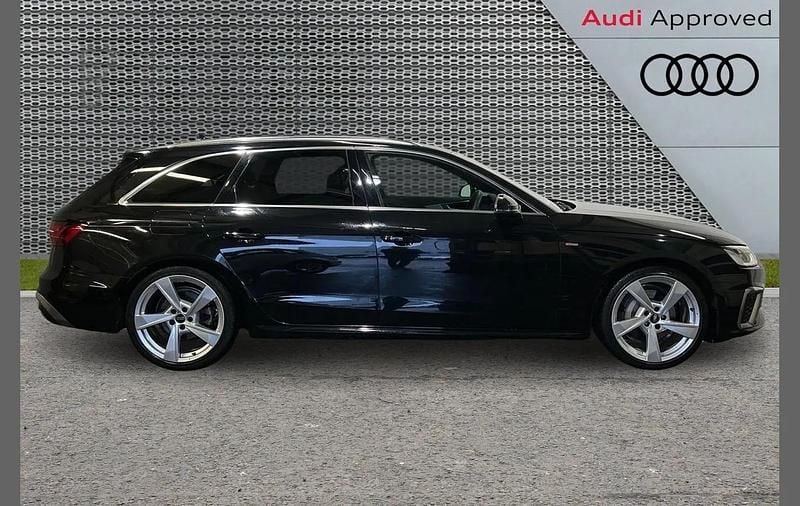 Used Audi A4 S-Line 200 HP (147 kW) 2024 Black Estate