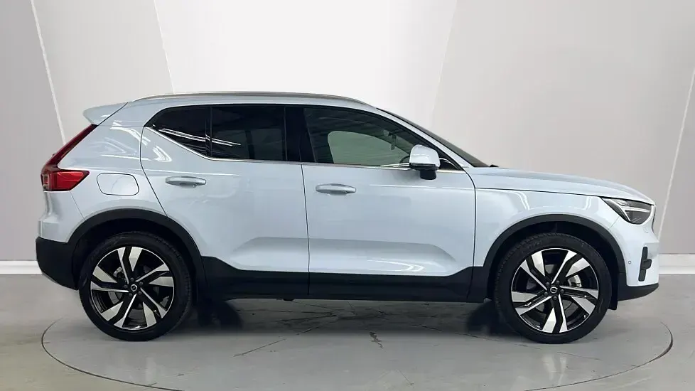 Used Volvo XC40 Ultra 194 HP (142 kW) 2025 Blue SUV