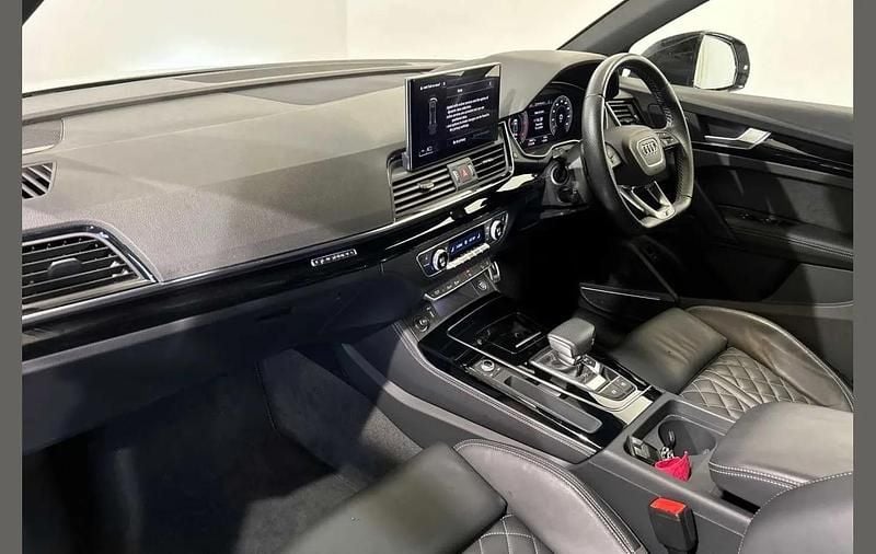 Used Audi Q4 e-tron Comfort 219 kW (299 HP) 2022 White SUV