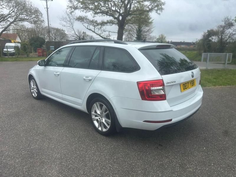 Used Skoda Octavia SE L 150 HP (110 kW) 2017 White Estate