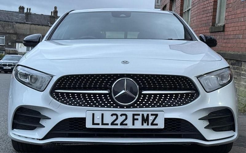 Used Mercedes A200 Executive 163 HP (119 kW) 2022 White Hatchback