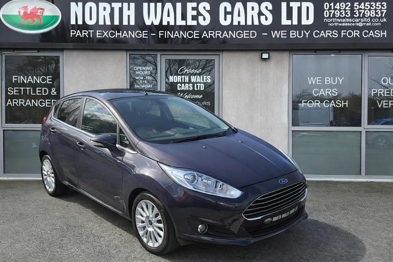 Used Ford Fiesta Titanium 105 HP (77 kW) 2013 Grey Hatchback