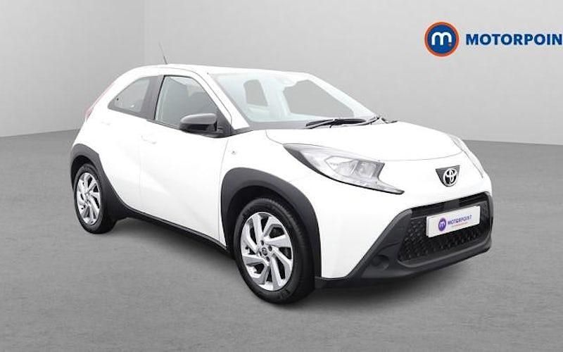 Used Toyota Aygo X PURE 72 HP (52 kW) 2025 SUV