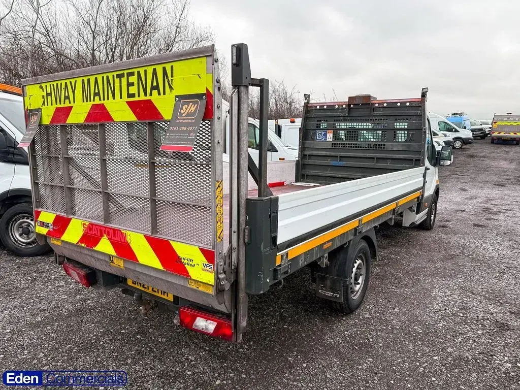 Used Ford Transit 130 HP (95 kW) 2021 White Van